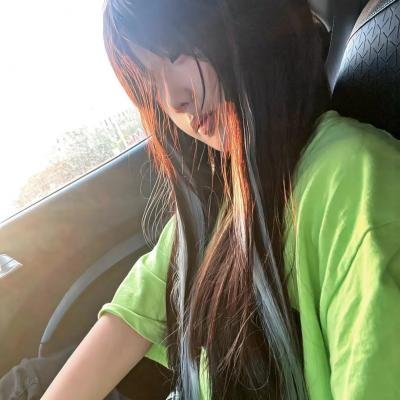 蓝天花朵